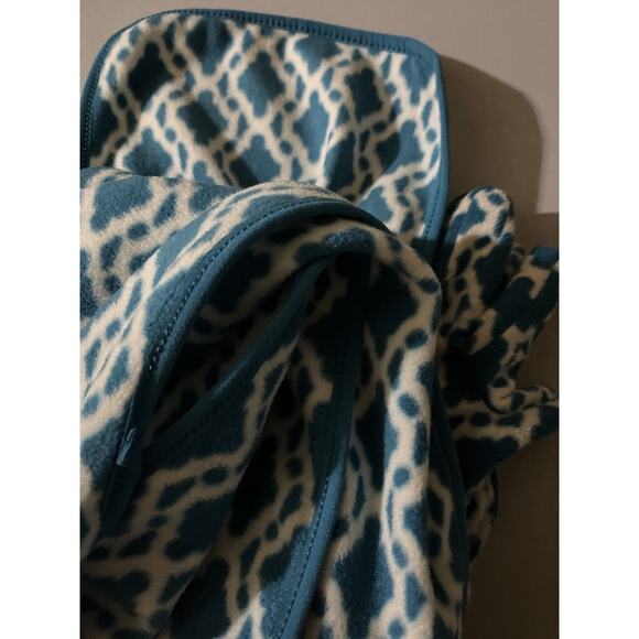 NWT Lands End fleece 100 scarf glove set geometric print batik - Picture 1 of 7